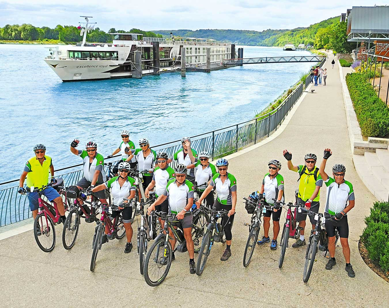 Bild: Reisefilm Fluss- und Veloreise auf der Seine